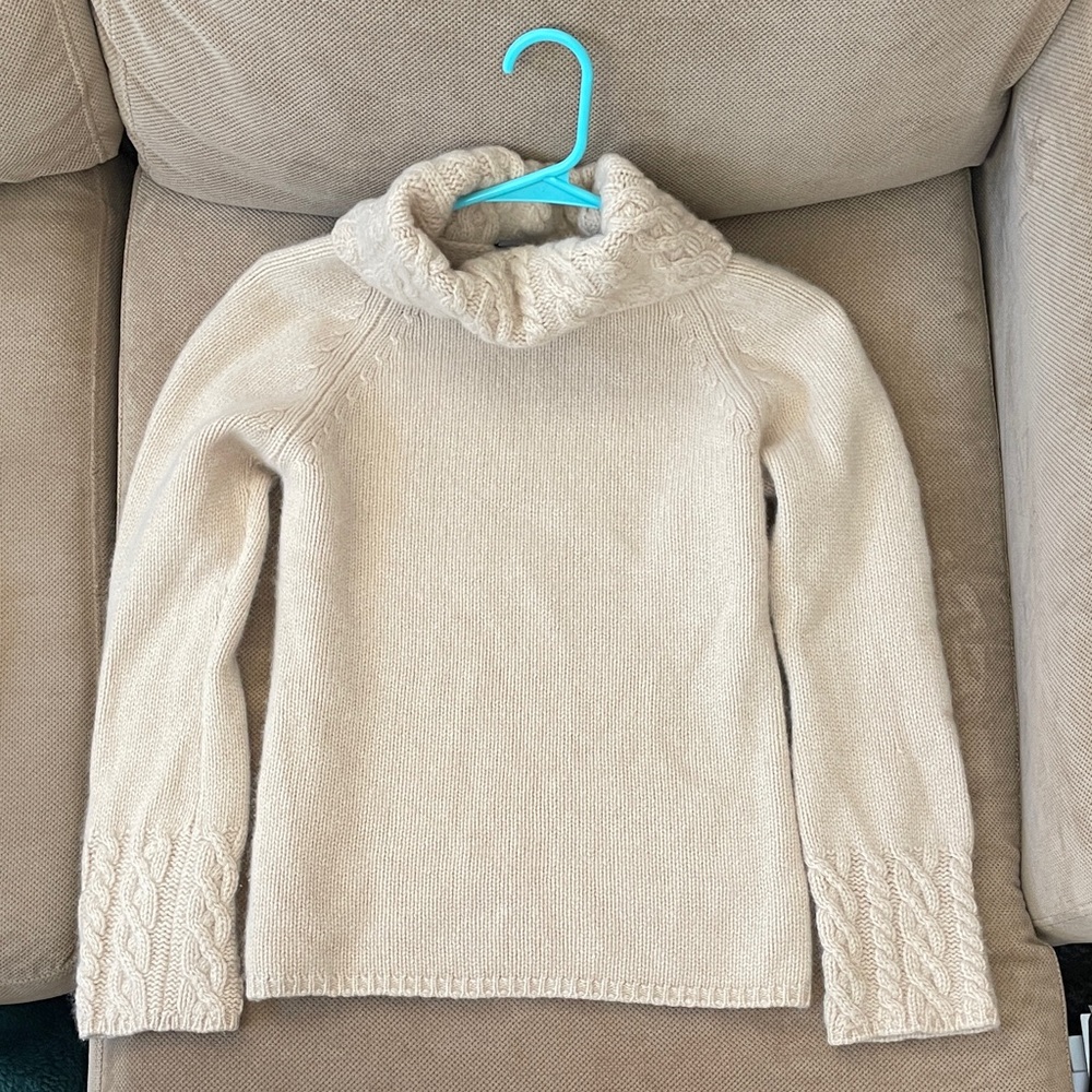 100% Cashmere Cable Knit Beige Tan Turtleneck Sweater